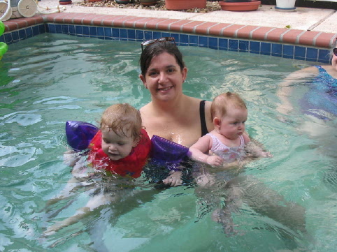 2004_09_04 Jane Bethany and Cate at the pool.jpg